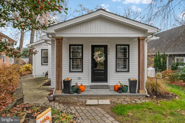 $1,675,000 | 394 North Drive, Severna Park, MD 21146