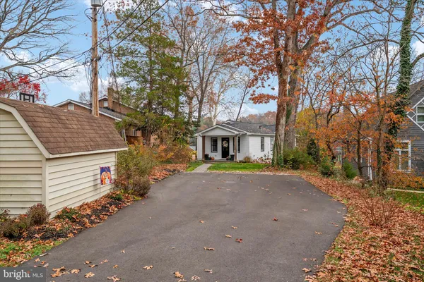 $1,590,000 | 394 North Drive, Severna Park, MD 21146