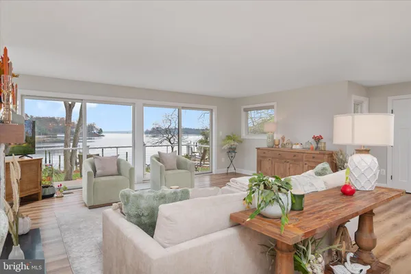 $1,590,000 | 394 North Drive, Severna Park, MD 21146