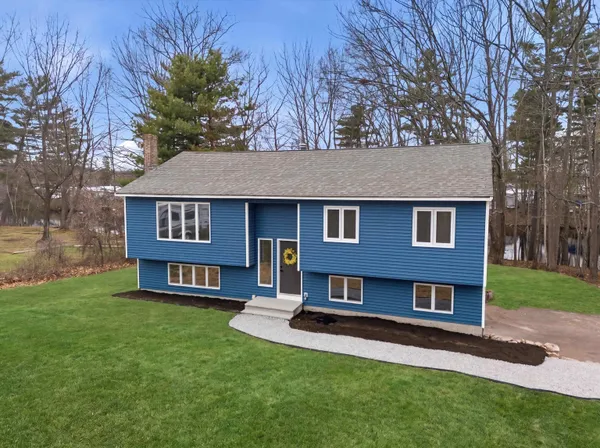 $515,000 | 5 St James Terrace, Rochester, NH 03867