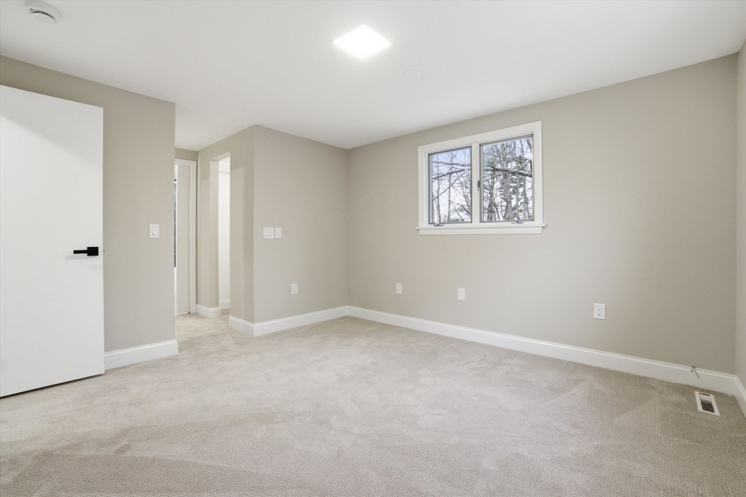 5 St James Terrace Rochester, NH 03867 - Photo 31 of 54