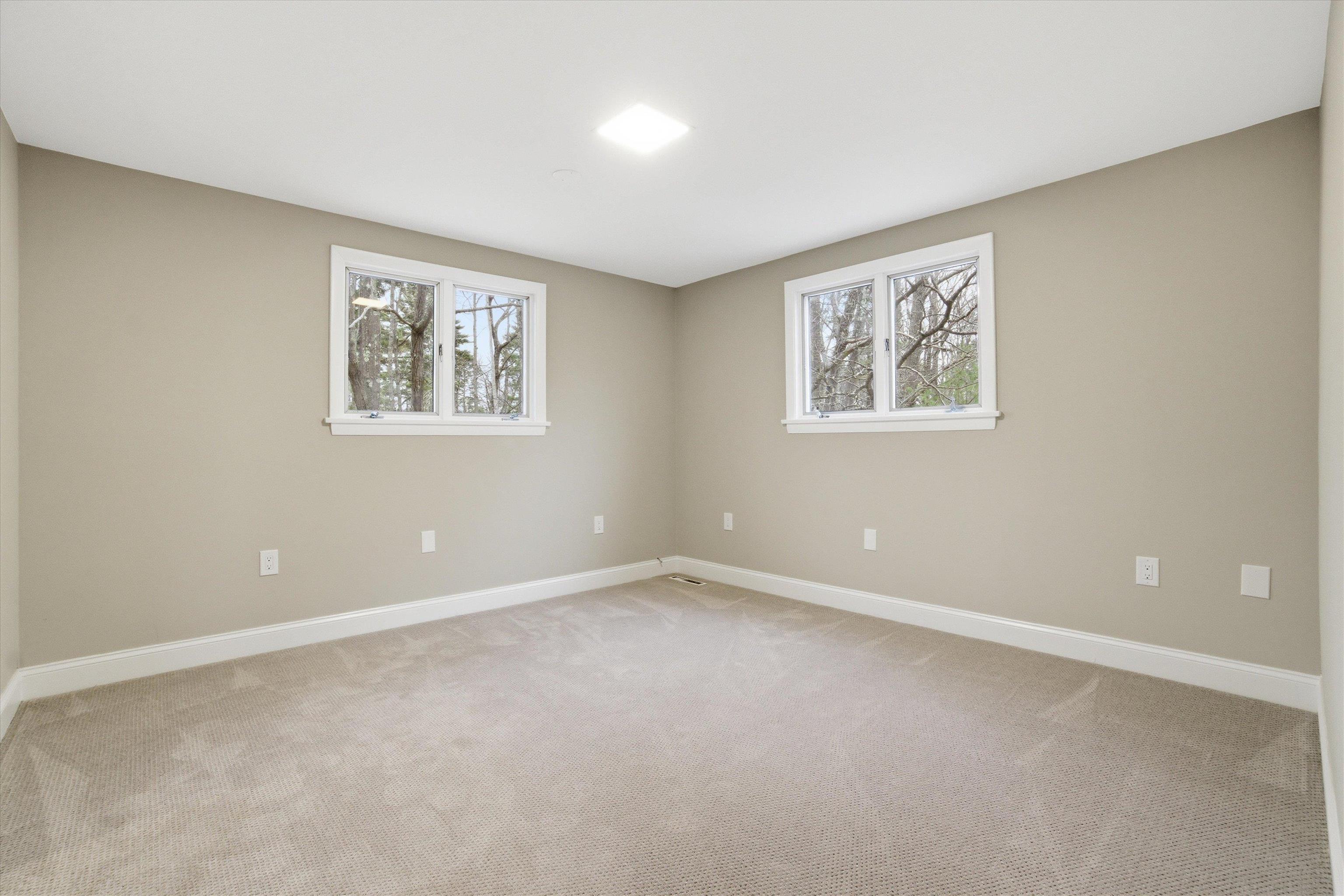 5 St James Terrace Rochester, NH 03867 - Photo 39 of 54