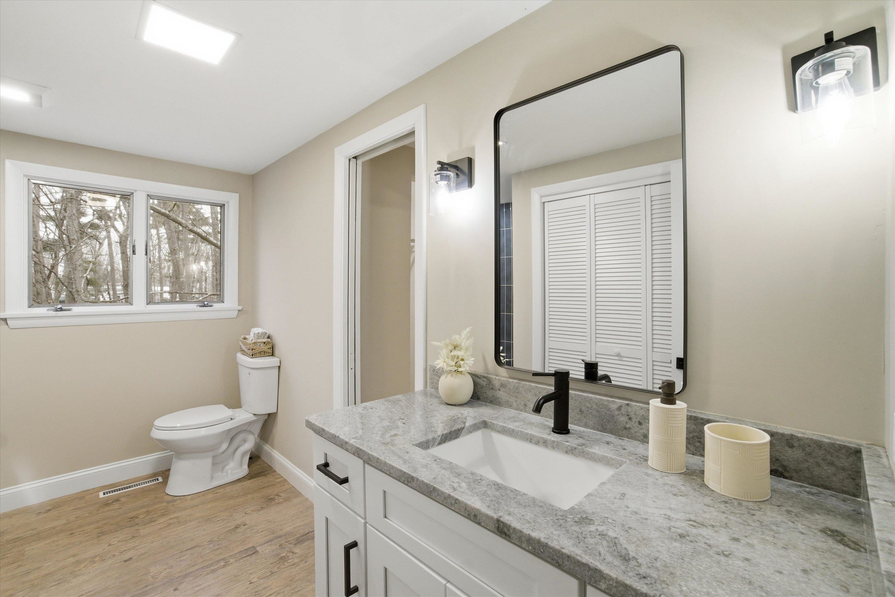 5 St James Terrace Rochester, NH 03867 - Photo 5 of 54