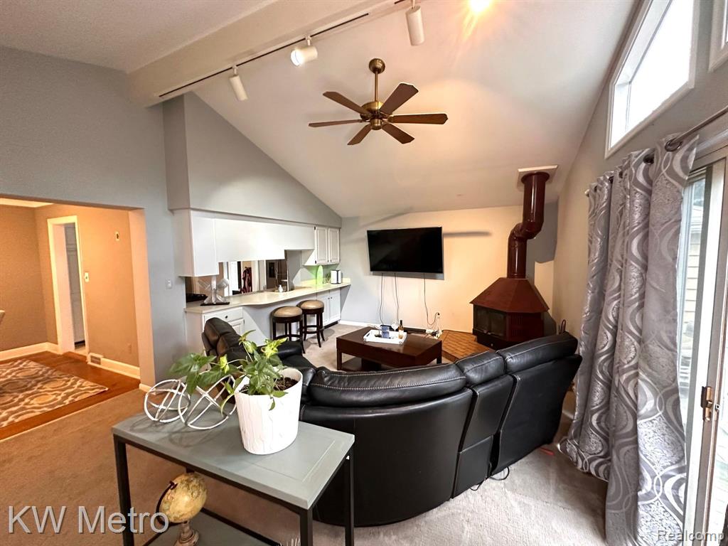 2724 Trafford Road Royal Oak, MI 48073 - Photo 7 of 22