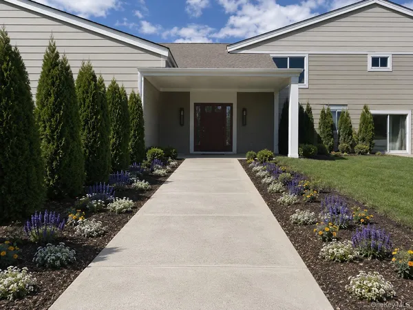 $6,800 | 902 Oakridge Cmns, South Salem, NY 10590