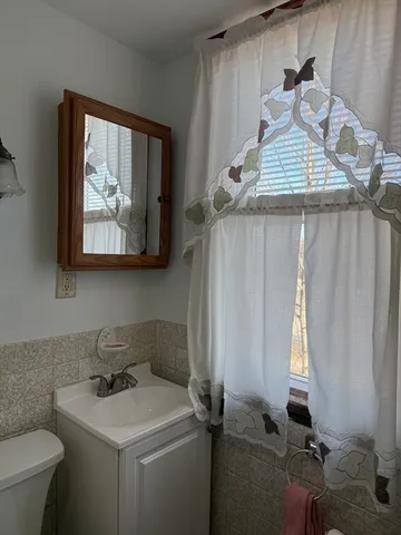 $2,450 | 97 Courtland Street, Unit 2, Worcester, MA 01602