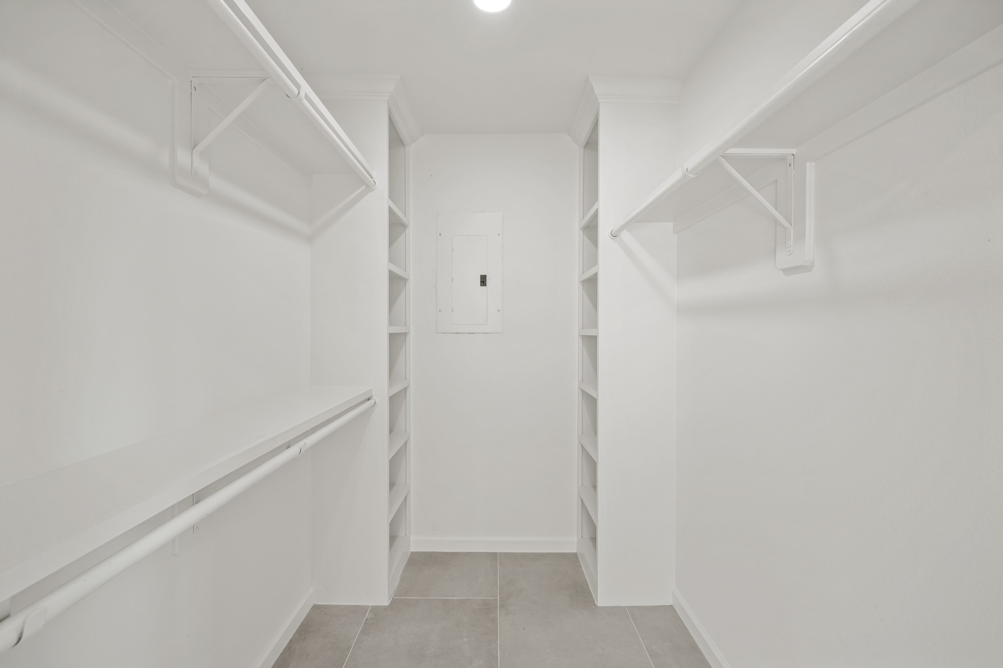 2261 Riverside Drive West Columbia, TX 77486 - Photo 24 of 44 Primary bedroom closet with dual built in shoe racks