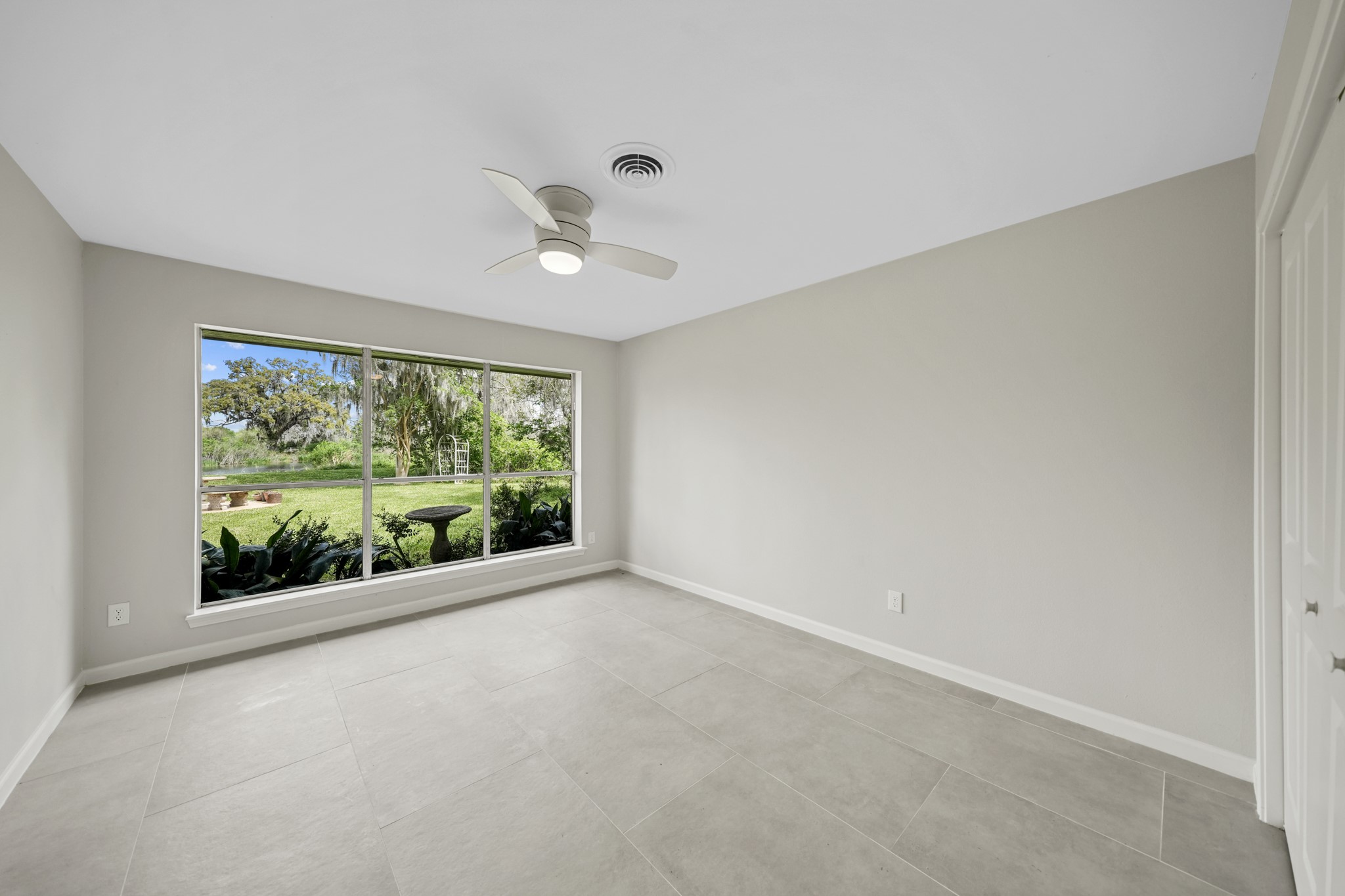 2261 Riverside Drive West Columbia, TX 77486 - Photo 27 of 44 Bedroom two with gorgeous picture window