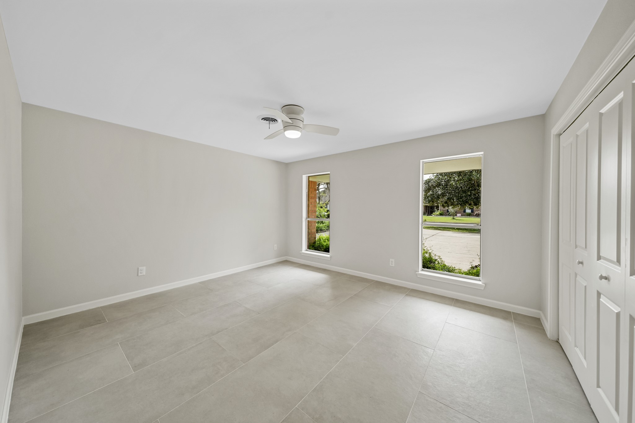 2261 Riverside Drive West Columbia, TX 77486 - Photo 29 of 44 Bedroom three...