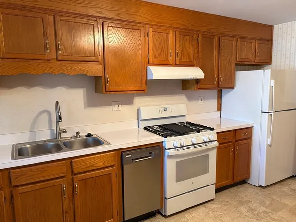 $2,700 | 8 Summer Street, Unit 2, Boston, MA 02132