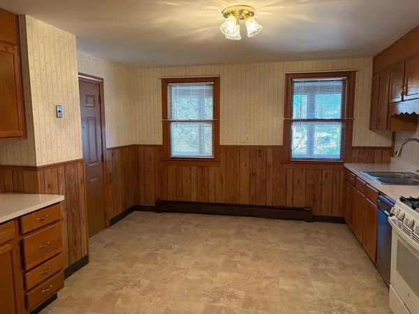 $2,700 | 8 Summer Street, Unit 2, Boston, MA 02132