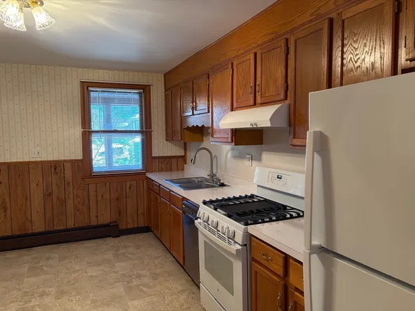 $2,700 | 8 Summer Street, Unit 2, Boston, MA 02132