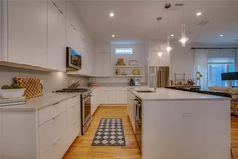 $770,000 | 4223 Holland Avenue, Unit 102, Dallas, TX 75219