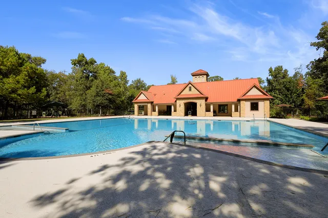 $2,600 | 23810 Maida View, New Caney, TX 77357