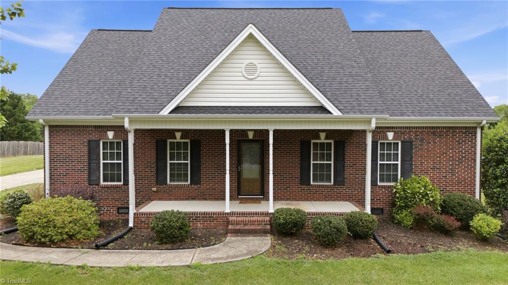 293 Rock House Road Winston-Salem, NC 27127 - Photo 2 of 43