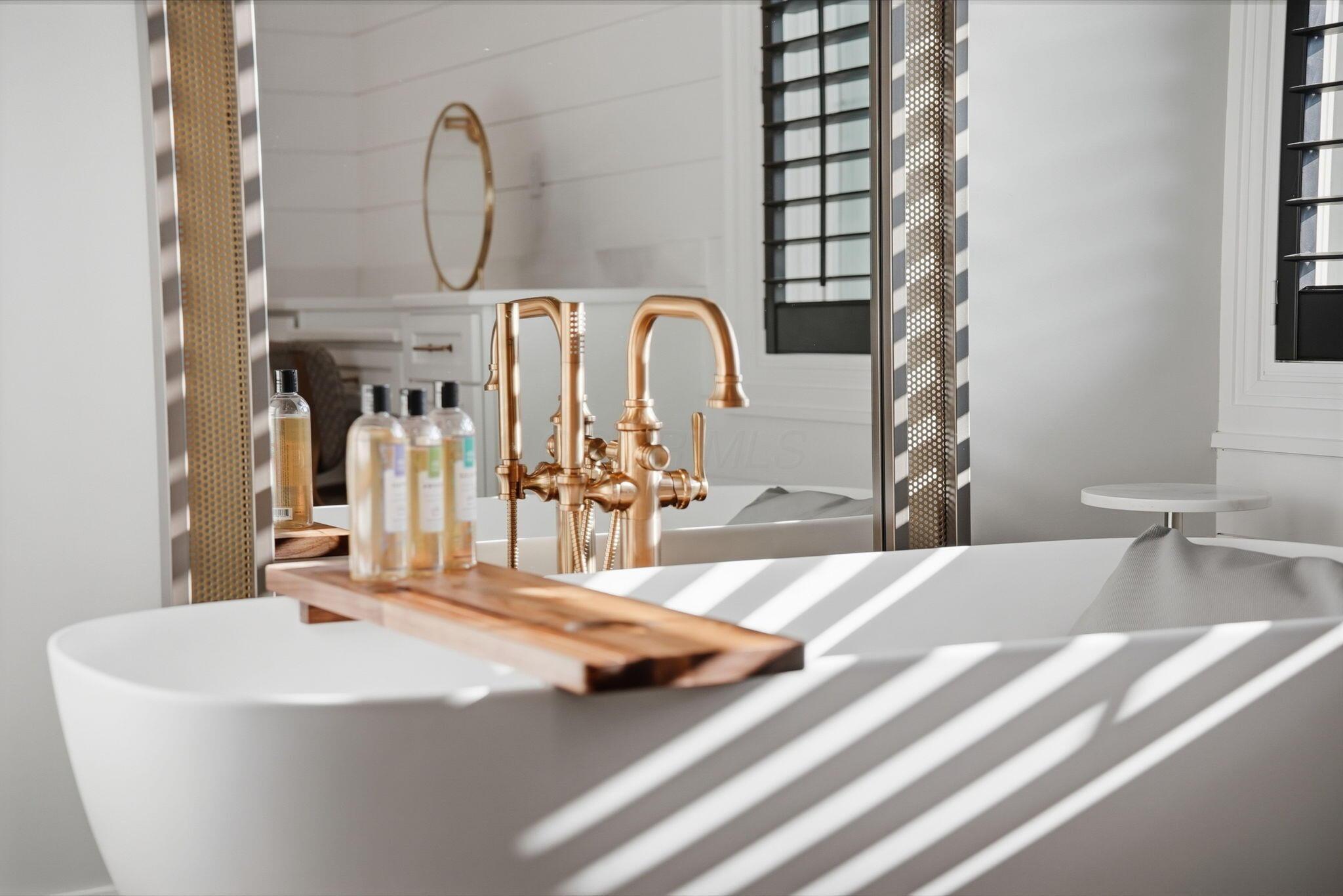 10122 Concord Road Dublin, OH 43017 - Photo 54 of 119 Custom Fixtures