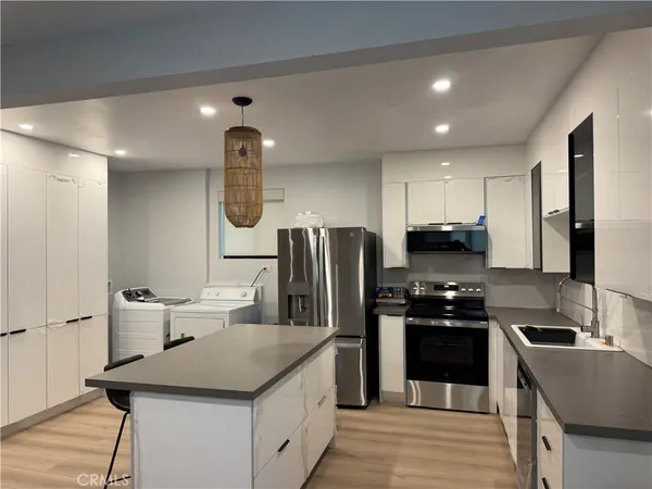 $4,995 | 600 Ocean Seal Beach, Unit B, Seal Beach, CA 90740