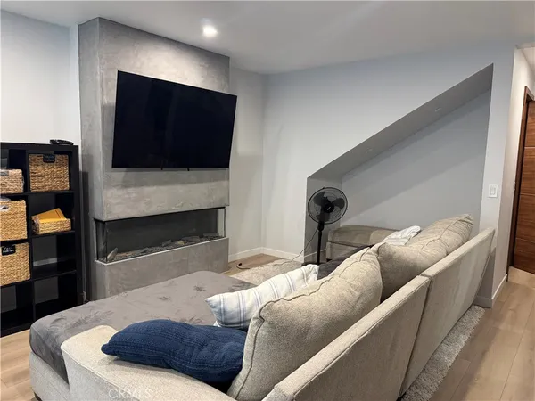 $4,995 | 600 Ocean Seal Beach, Unit B, Seal Beach, CA 90740