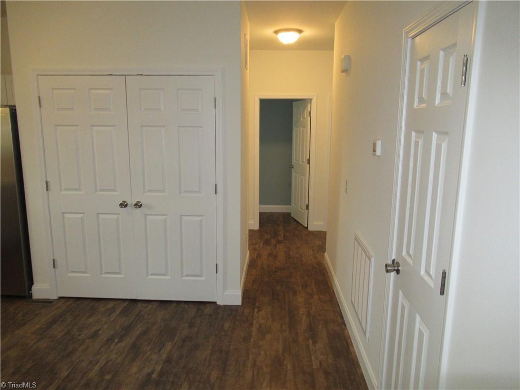 335 East Raleigh Avenue Liberty, NC 27298 - Photo 5 of 14