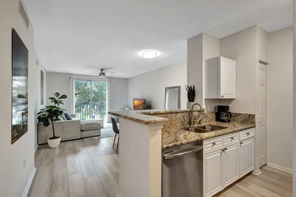 $2,750 | 630 South Sapodilla Avenue, Unit 223, West Palm Beach, FL 33401