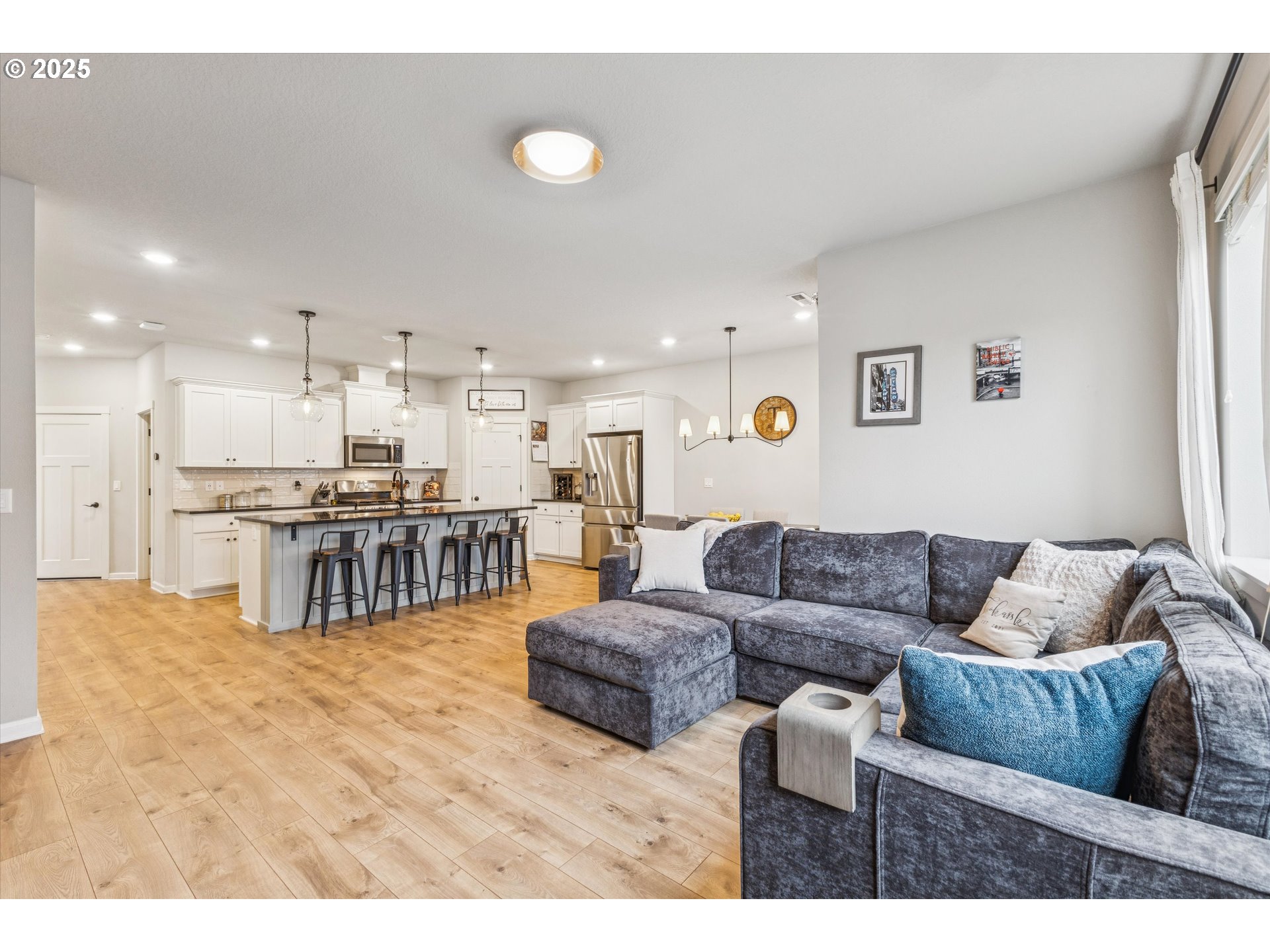 2081 Silverstone Drive Forest Grove, OR 97116 - Photo 6 of 36