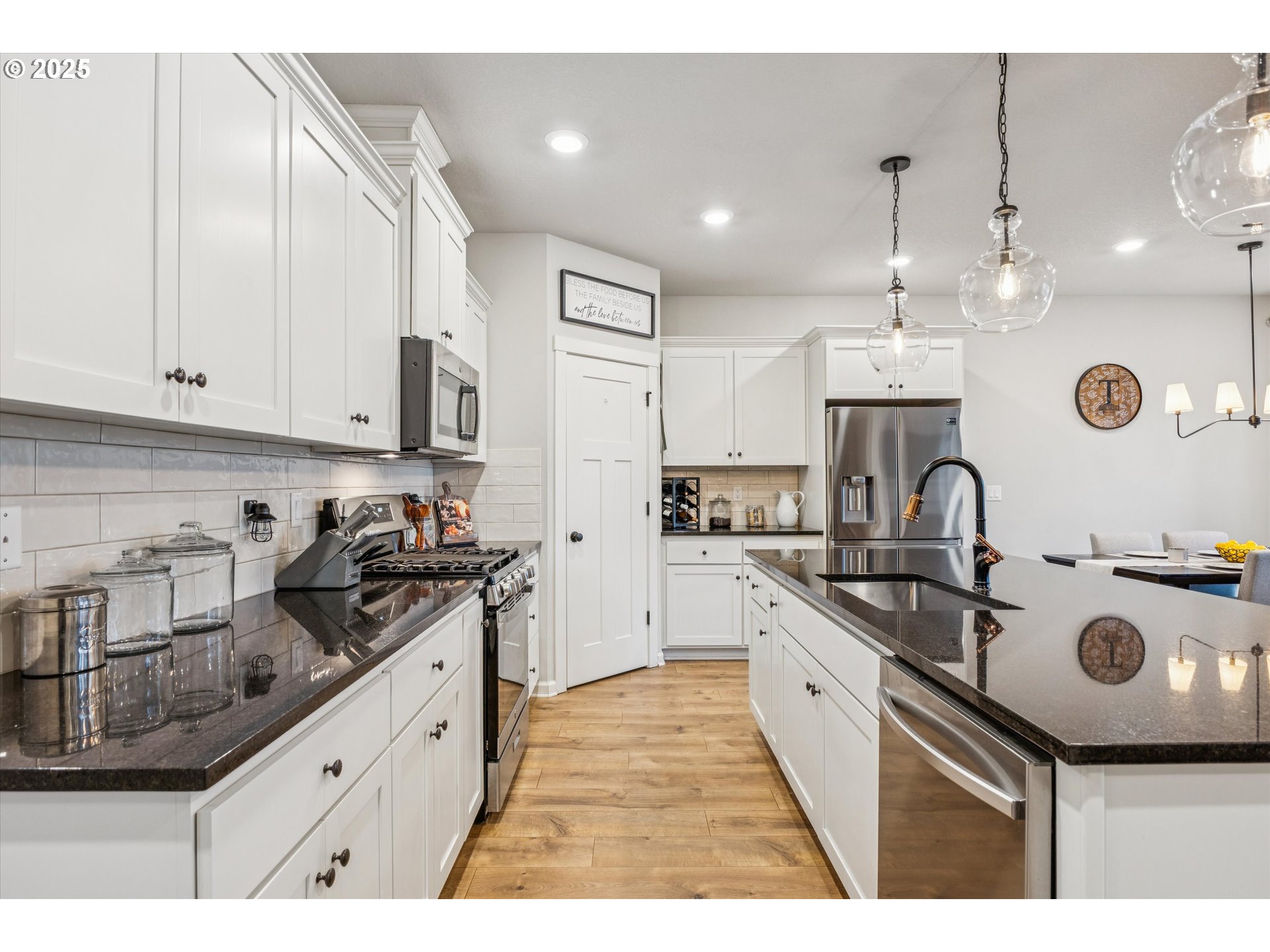 2081 Silverstone Drive Forest Grove, OR 97116 - Photo 10 of 36