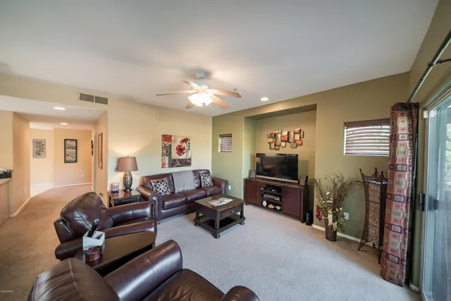 $2,600 | 7401 West Arrowhead Clubhouse Drive, Unit 2013, Glendale, AZ 85308