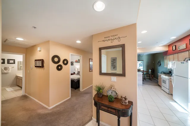 $2,600 | 7401 West Arrowhead Clubhouse Drive, Unit 2013, Glendale, AZ 85308