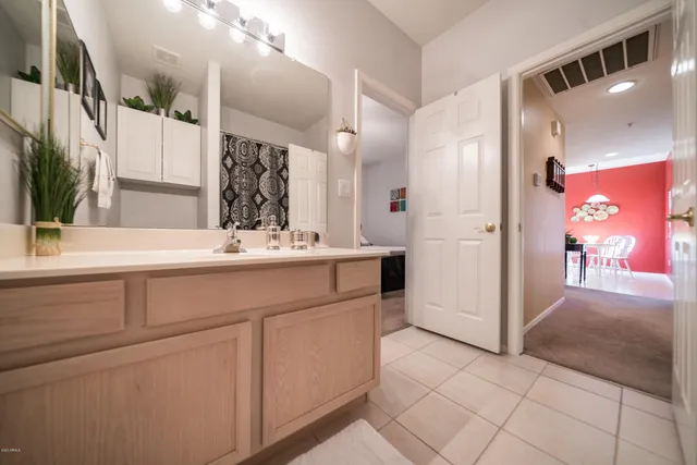 $2,600 | 7401 West Arrowhead Clubhouse Drive, Unit 2013, Glendale, AZ 85308