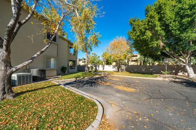 $2,600 | 7401 West Arrowhead Clubhouse Drive, Unit 2013, Glendale, AZ 85308