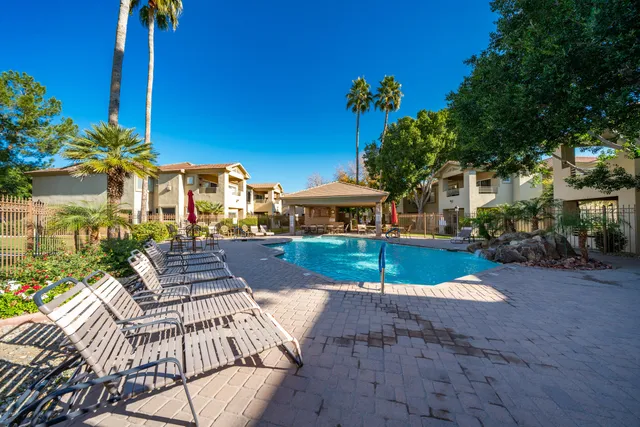 $2,600 | 7401 West Arrowhead Clubhouse Drive, Unit 2013, Glendale, AZ 85308