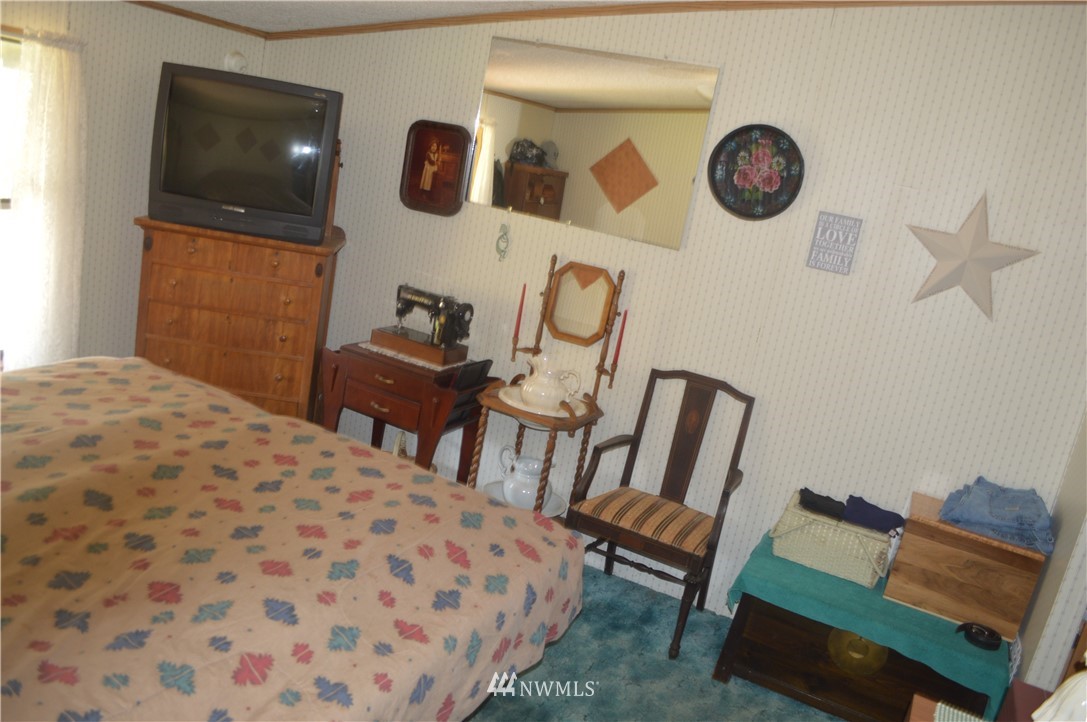 591 Smith Creek Road Raymond, WA 98577 - Photo 6 of 10 Gallery Image 6