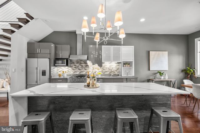 $899,000 | 151 V Street Northwest, Unit 4, Washington, DC 20001