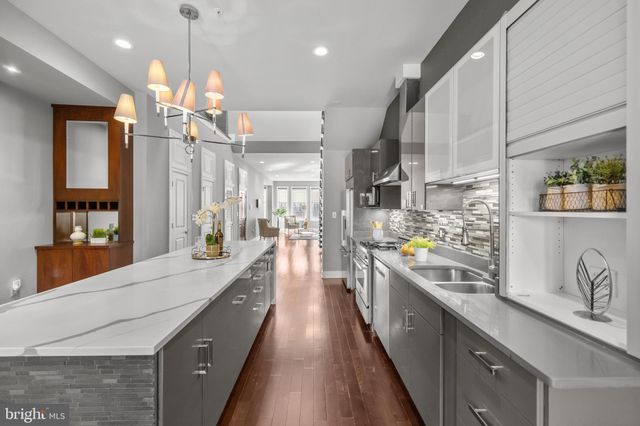 $899,000 | 151 V Street Northwest, Unit 4, Washington, DC 20001