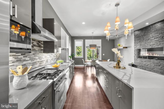 $899,000 | 151 V Street Northwest, Unit 4, Washington, DC 20001