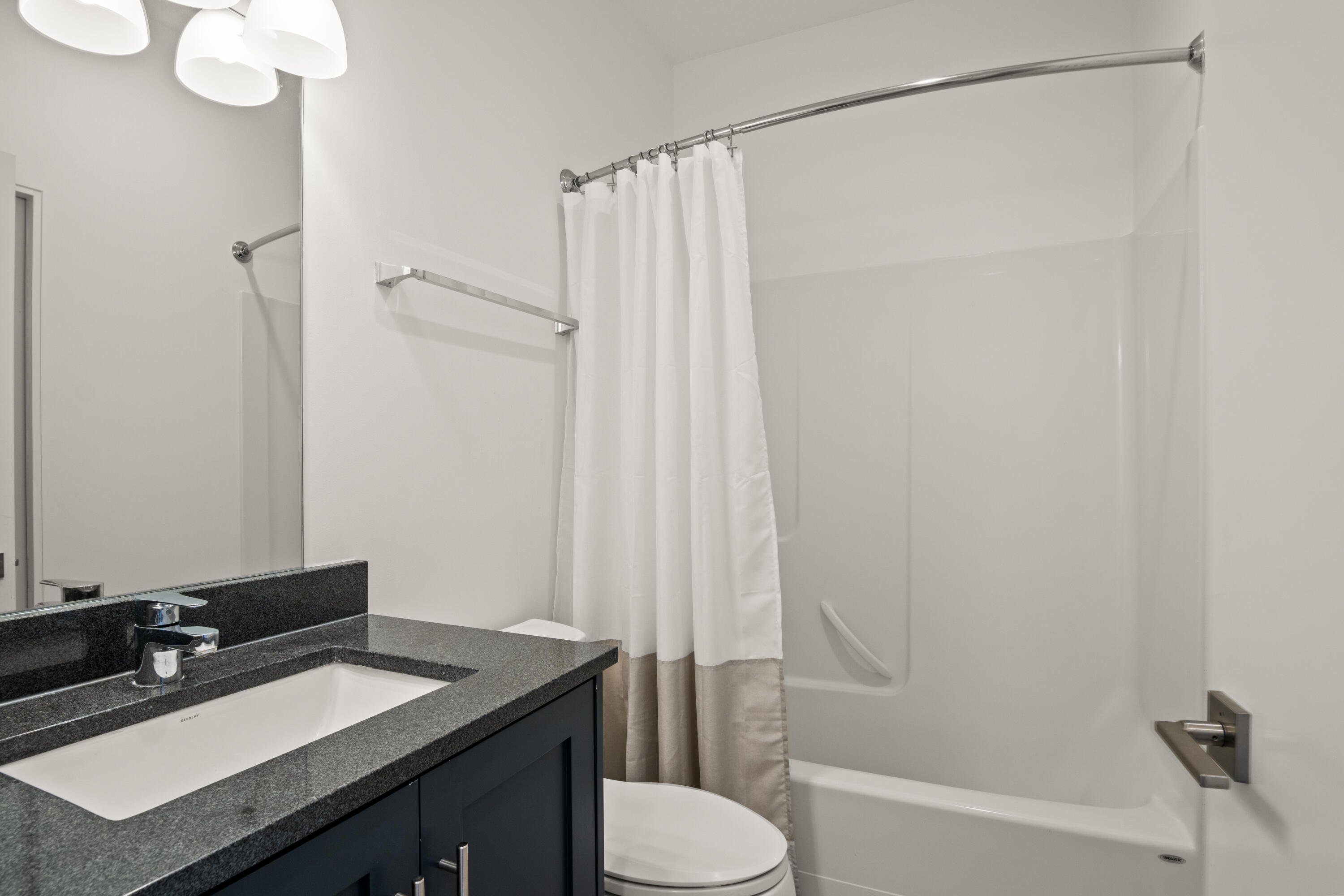 661 CD Olena Drive Hailey, ID 83333 - Photo 12 of 24 Guest Bathroom