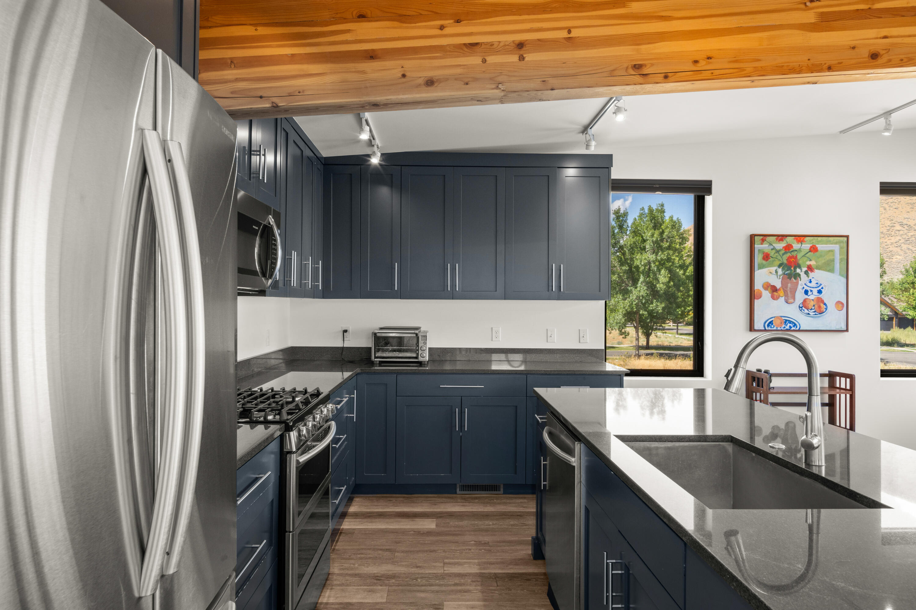 661 CD Olena Drive Hailey, ID 83333 - Photo 5 of 24 Kitchen