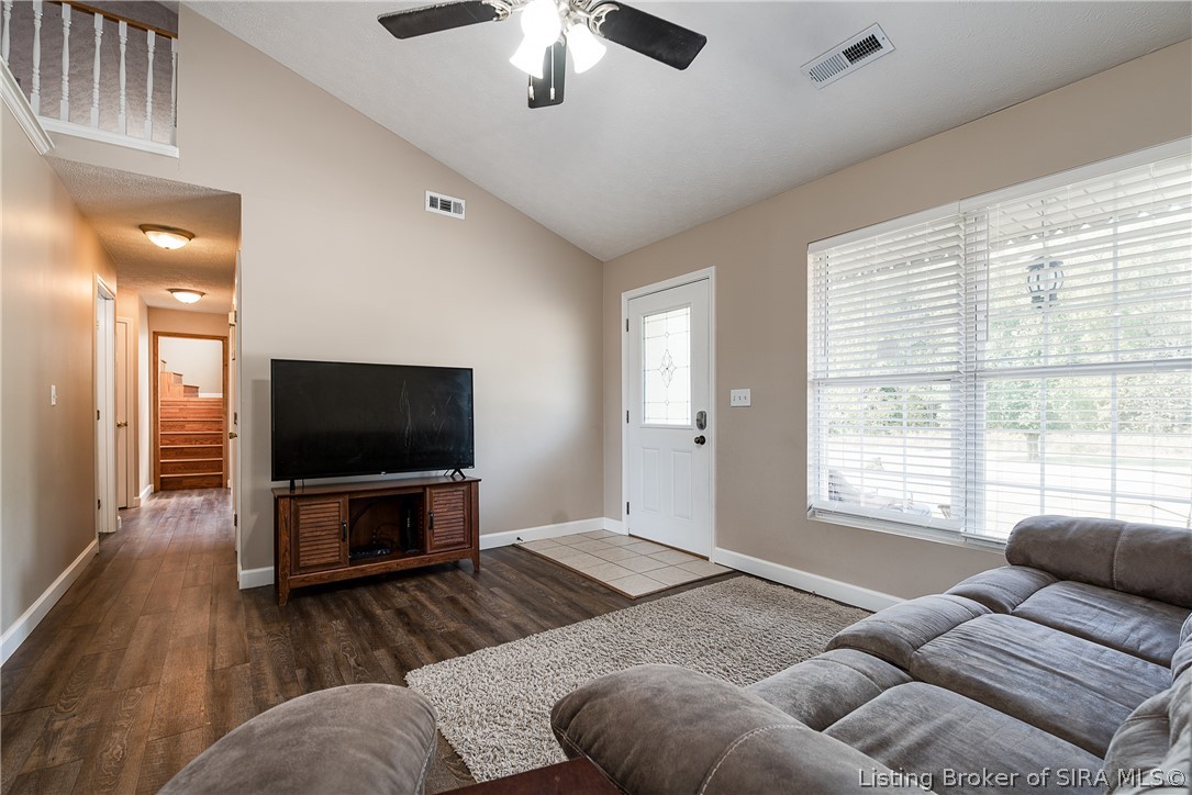 5068 Jack Morgan Road Austin, IN 47102 - Photo 7 of 33