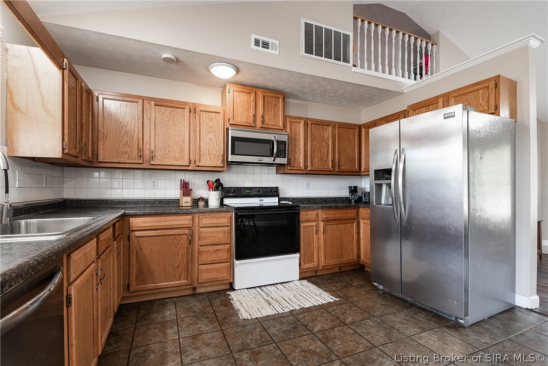 5068 Jack Morgan Road Austin, IN 47102 - Photo 8 of 33