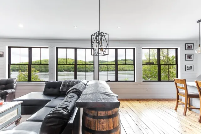 $3,500 | 1002 Highway 3, Unit 3 WEST, Holderness, NH 03245