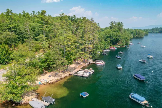 $3,500 | 1002 Highway 3, Unit 3 WEST, Holderness, NH 03245