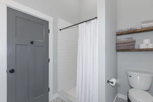 $3,500 | 1002 Highway 3, Unit 3 WEST, Holderness, NH 03245