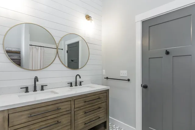 $3,500 | 1002 Highway 3, Unit 3 WEST, Holderness, NH 03245