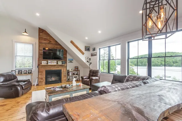 $3,500 | 1002 Highway 3, Unit 3 WEST, Holderness, NH 03245