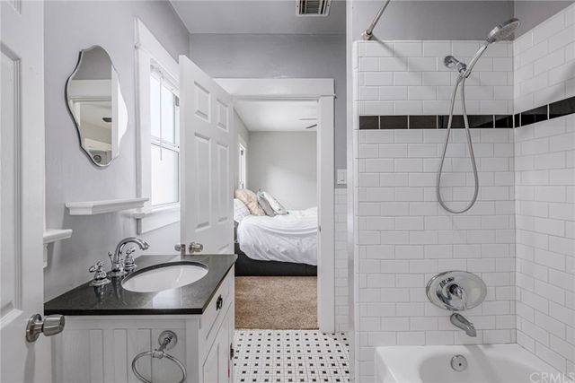 $1,512,000 | 5218 El Rio Avenue, Eagle Rock, CA 90041