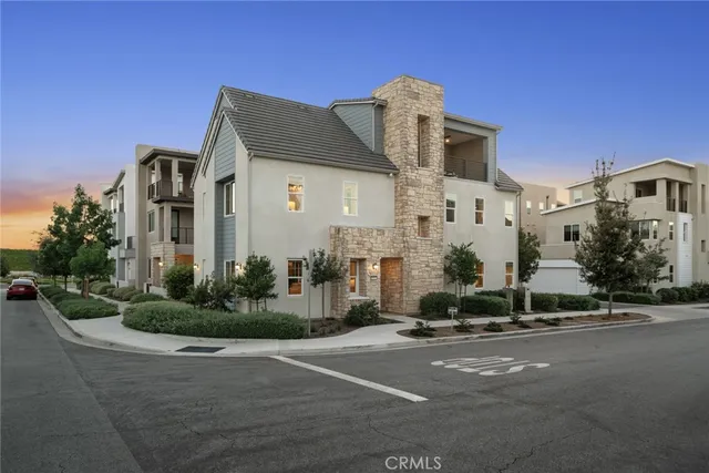 $2,198,888 | 126 Scale, Irvine, CA 92618