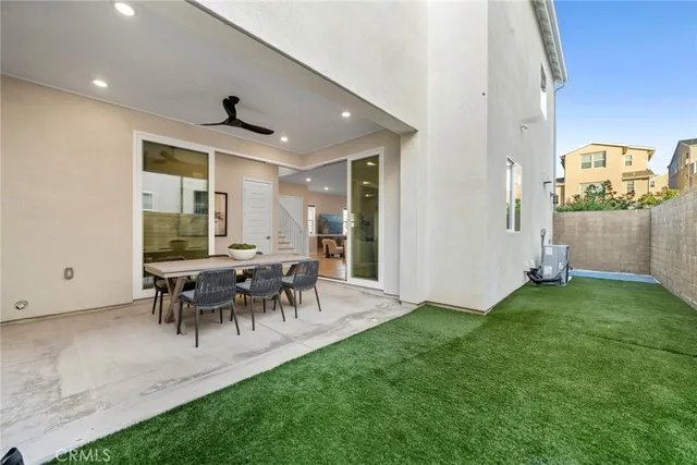 $2,198,888 | 126 Scale, Irvine, CA 92618