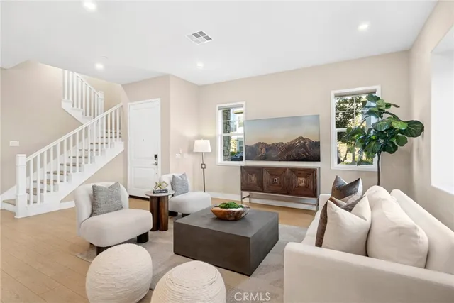 $2,198,888 | 126 Scale, Irvine, CA 92618