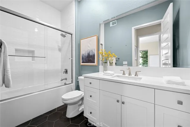 $2,198,888 | 126 Scale, Irvine, CA 92618