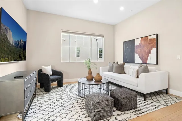 $2,198,888 | 126 Scale, Irvine, CA 92618